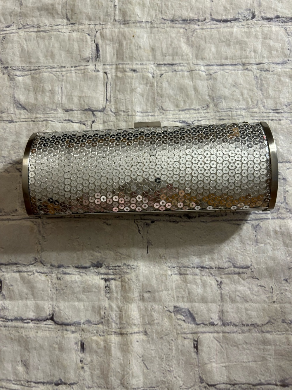 UNLISTED SILVER SEQUINS CLUTCH EVENING BAG SNAP BUTTON TOP LINED INSIDE
